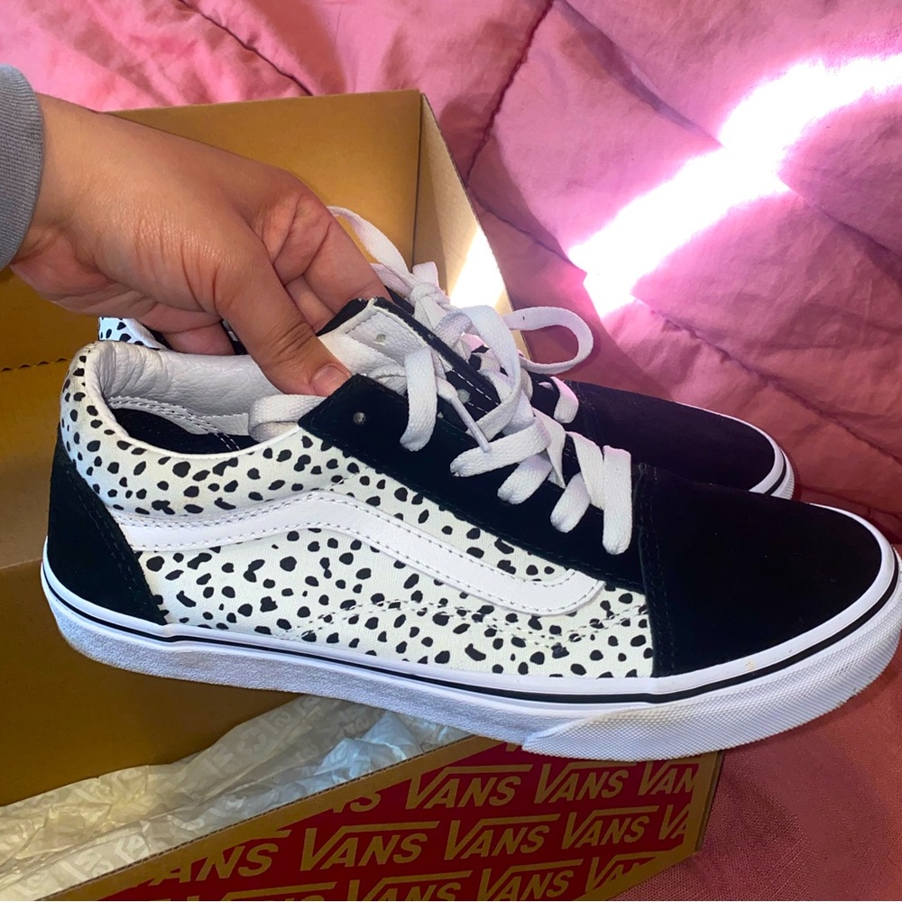 Women’s polka dot contrast Vans